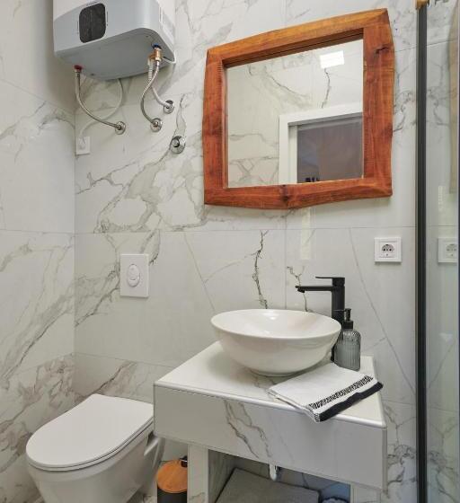 סטודיו סטנדרטי נוף לים, Apartments Micika