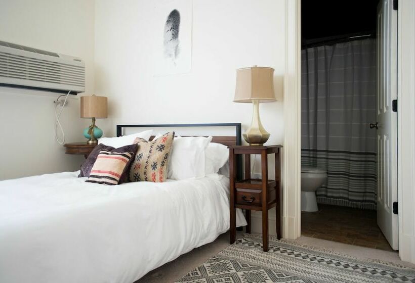 ダブルベッドスタンダードルーム, Vanderbilt Lakeside