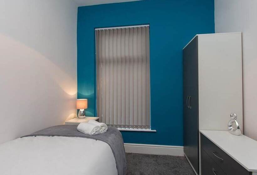 バスルーム共有のシングルスタンダード, Townhouse @ 166 Ruskin Road Crewe