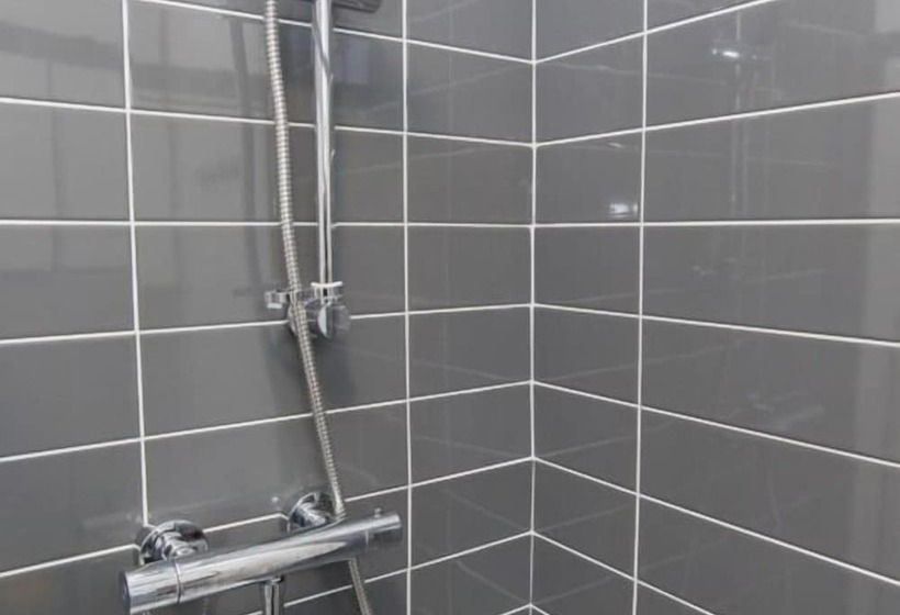 スタンダードルーム, Townhouse @ 166 Ruskin Road Crewe