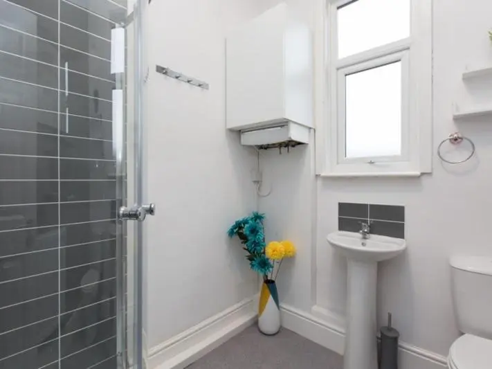 バスルーム共有のシングルスタンダード, Townhouse @ 166 Ruskin Road Crewe
