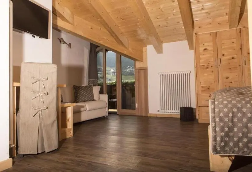 Standard Neljän Hengen Huone Parveke, B&b The King