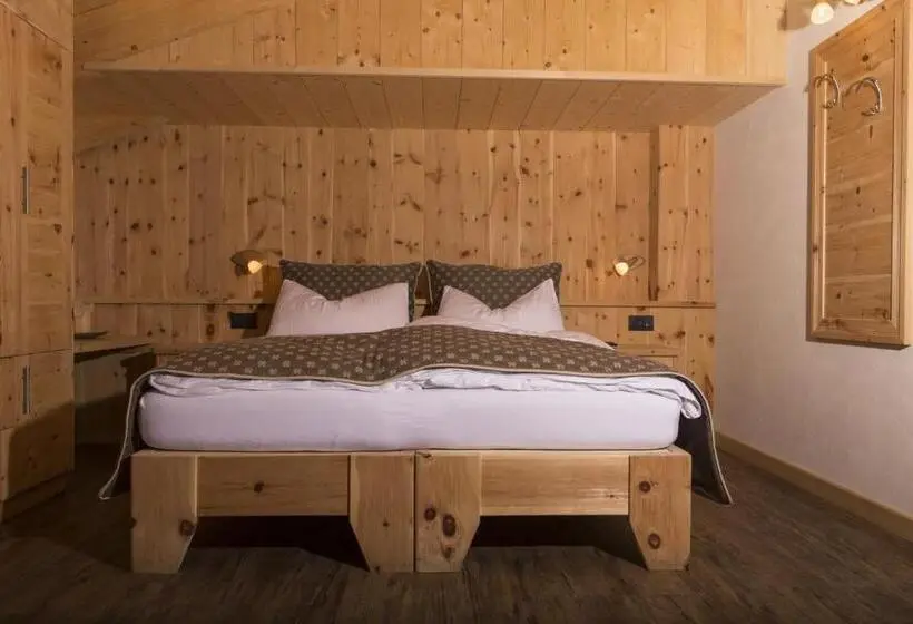 Standard Neljän Hengen Huone Parveke, B&b The King