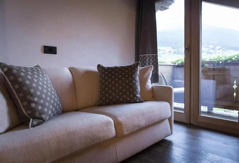 Standard Neljän Hengen Huone Parveke, B&b The King
