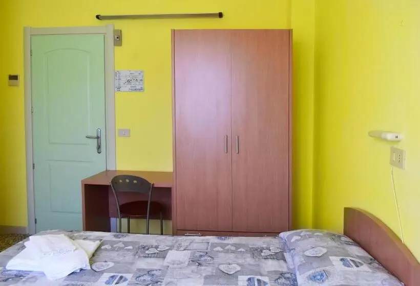 スタンダードルーム, Casa Per Ferie Nostra Signora Tonfano