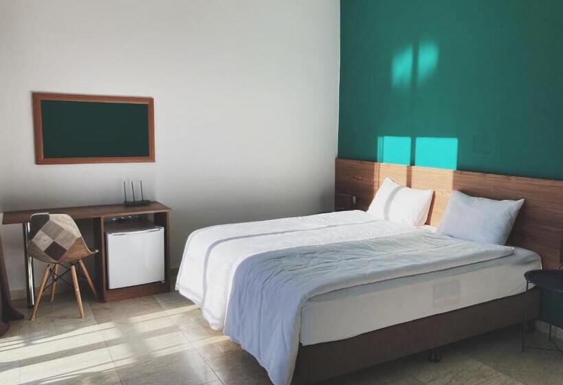 اتاق استاندارد با چشم‌انداز کوهستان, Shushabandi Kazbegi