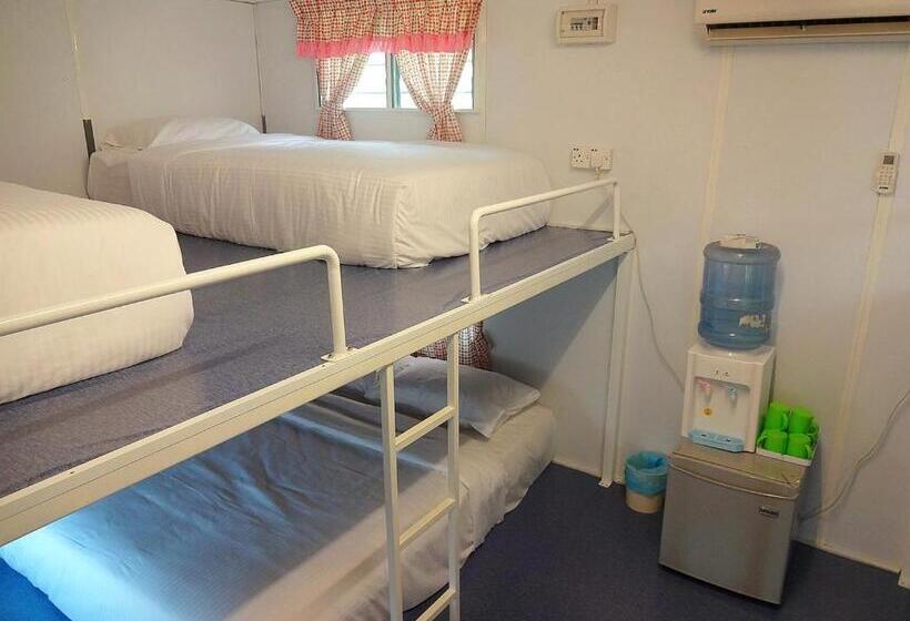 חדר משפחתי, T-box Sungai Lembing