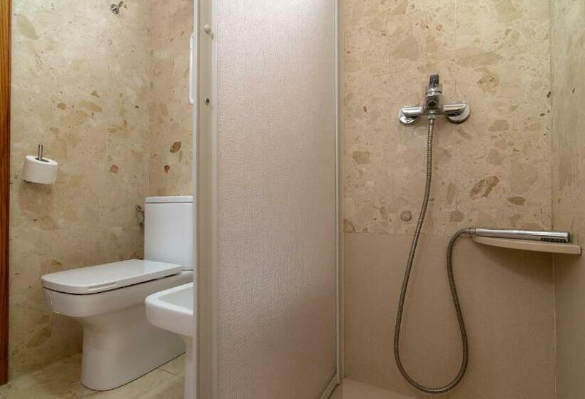 דירת חדר, Apartamentos Montemayor