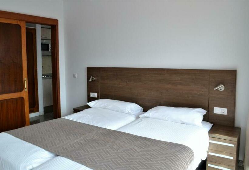 דירת חדר, Apartamentos Montemayor