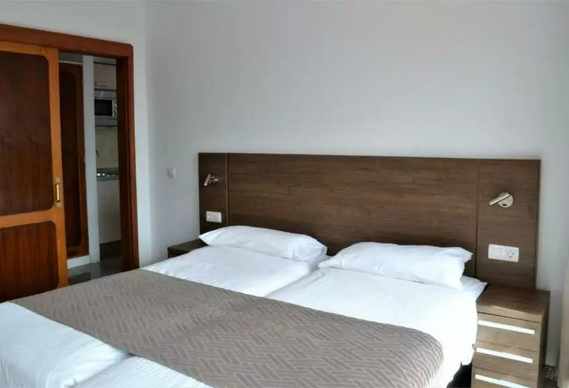 آپارتمان 1 خوابه, Apartamentos Montemayor