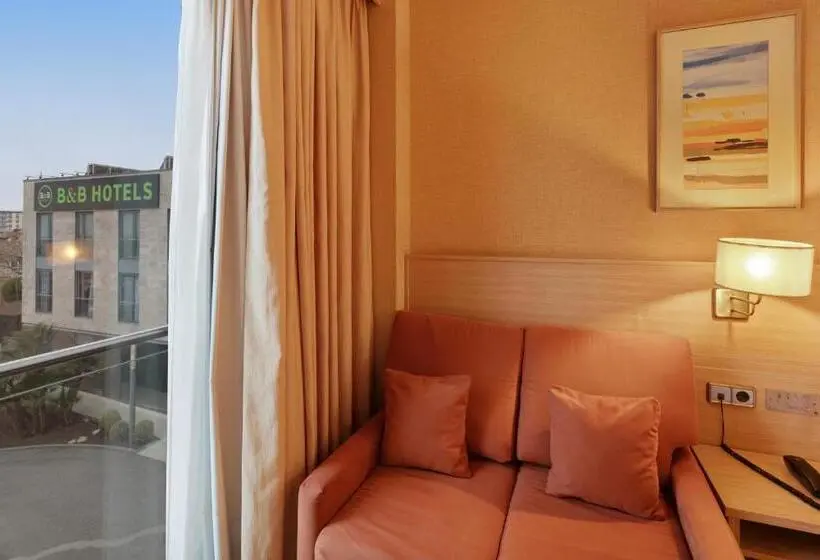 اتاق خانوادگی, B&B HOTEL Tarragona Valls