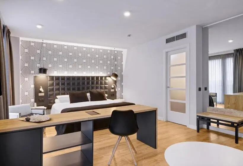 سوییت, B&B HOTEL Tarragona Valls