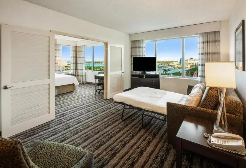 سوئیت با تخت بزرگ, Holiday Inn Hotel Port Of Miami Downtown, An Ihg