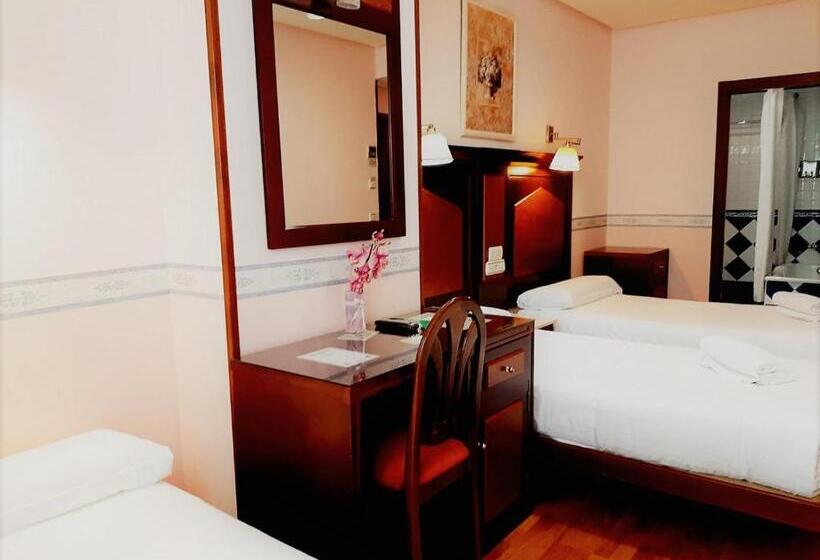 اتاق استاندارد سه نفره, Hosteria Sara By Gaiarooms