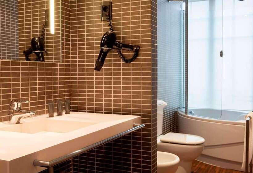 Standard Room Double Bed City View, Ac Hotel Burgos By Marriott