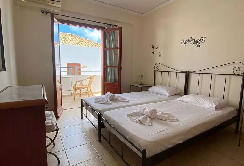 サイドシービュースイート, Amazones Village Suites