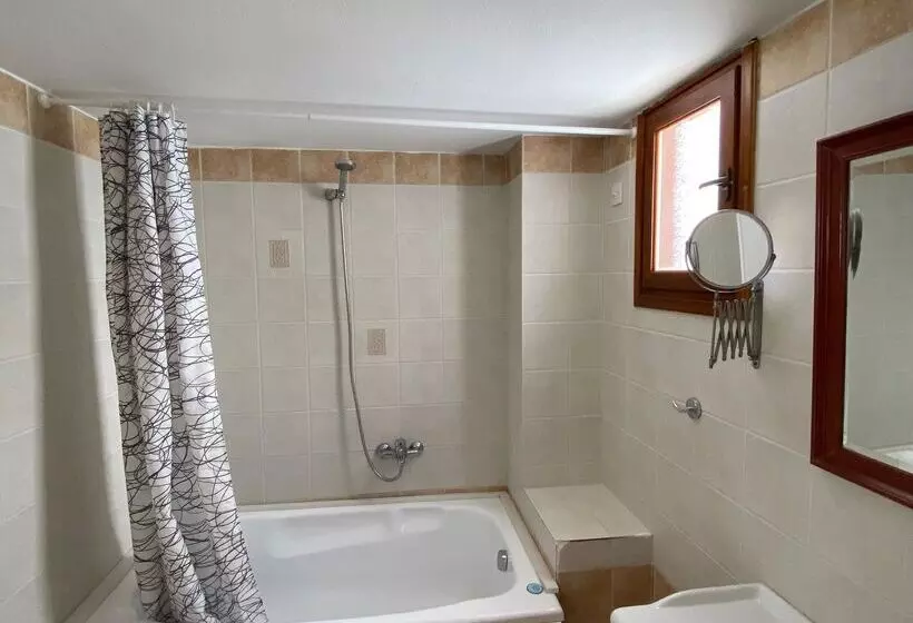 ガーデンビュースイート, Amazones Village Suites