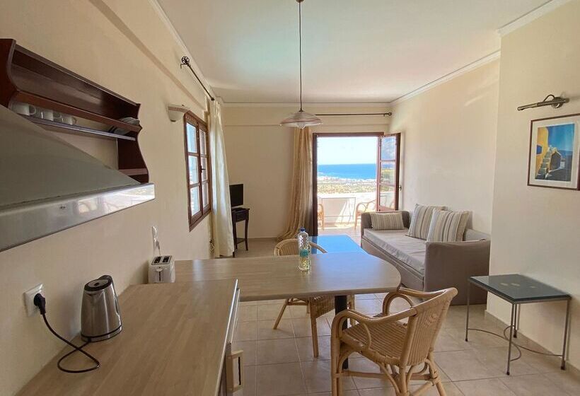 جناح مطلّ علي البحر, Amazones Village Suites