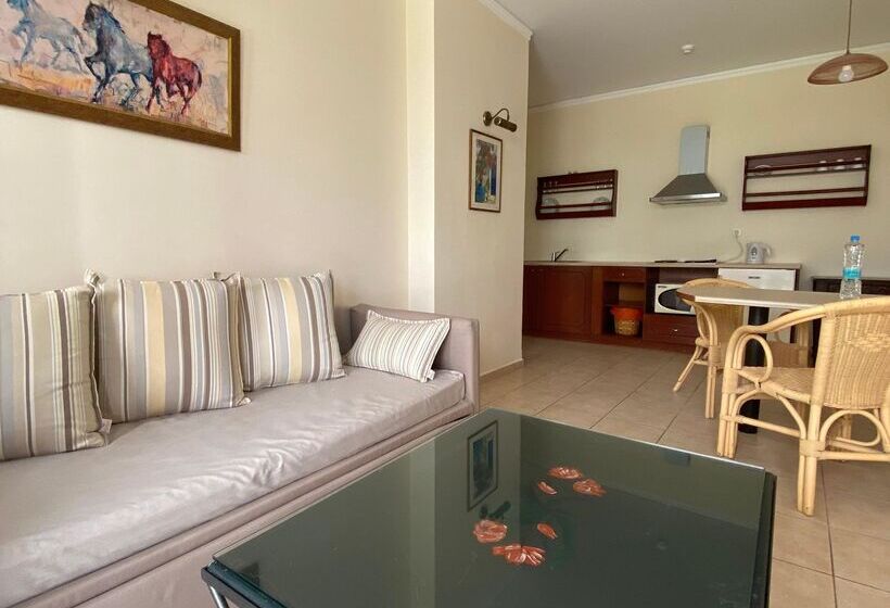 جناح مطلّ علي البحر, Amazones Village Suites