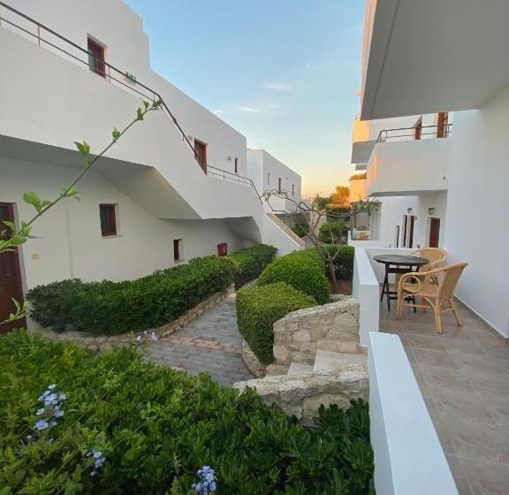 סוויטת ג'וניור נוף לגינה, Amazones Village Suites