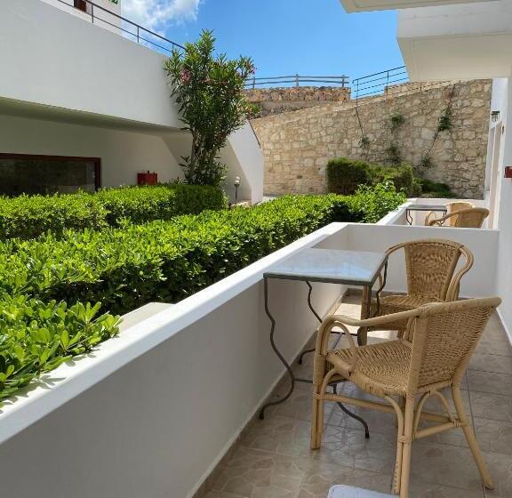 סוויטה נוף לגינה, Amazones Village Suites