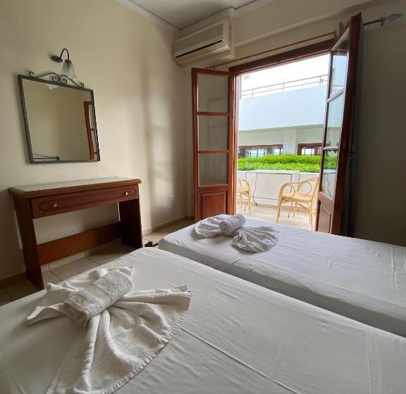 סוויטה משפחתית, Amazones Village Suites