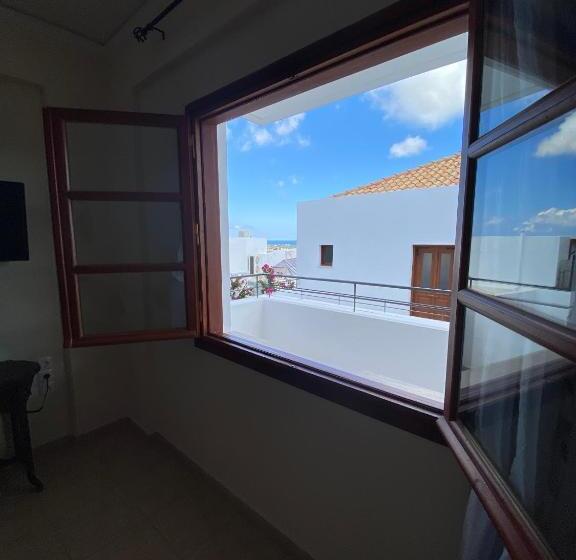 סוויטת ג'וניור צדדית נוף לים, Amazones Village Suites