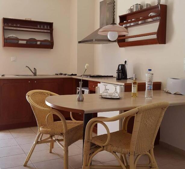 סוויטה צדדית נוף לים, Amazones Village Suites