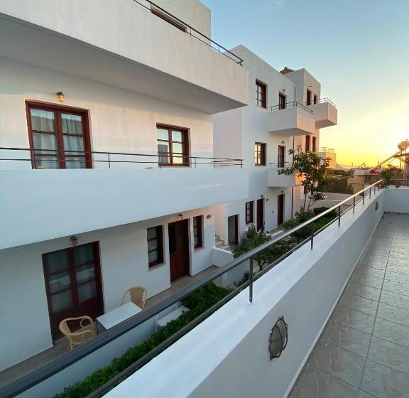 جناح, Amazones Village Suites