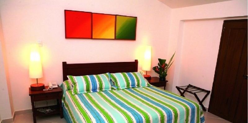 Habitación Triple Estándar, Class Valls