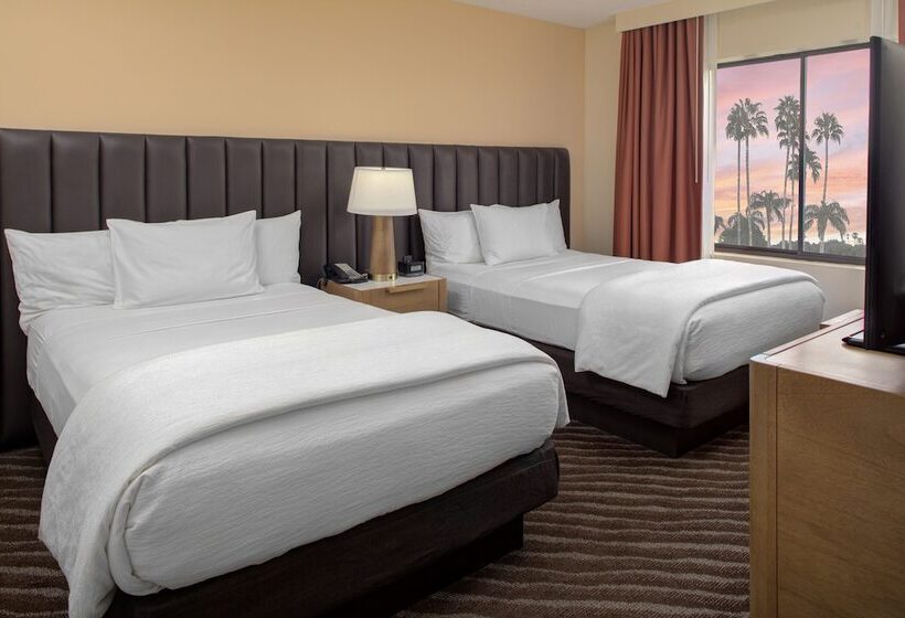 سوئیت برای معلولان, Embassy Suites By Hilton Phoenix Scottsdale