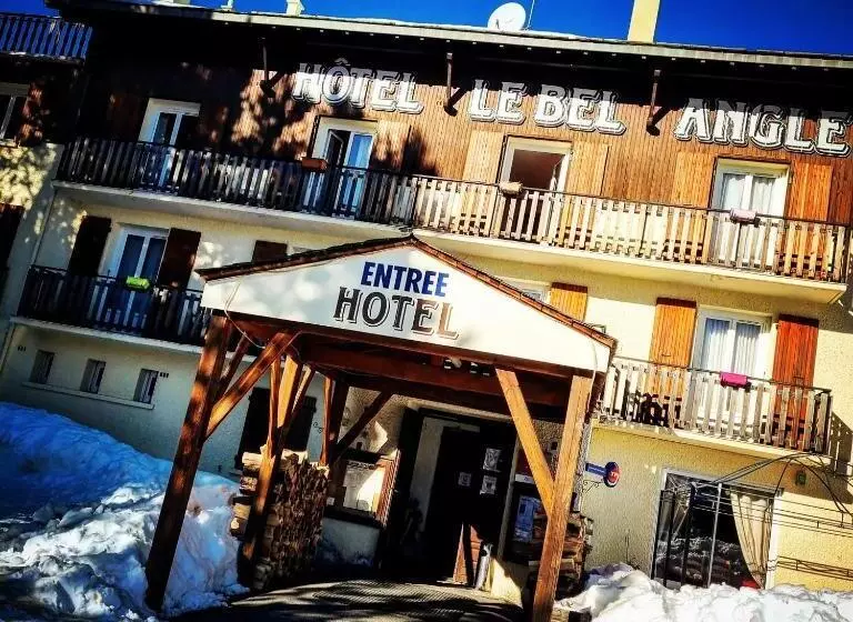 اتاق استاندارد سه نفره, Hôtel Bel Angle