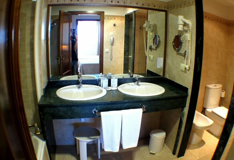 غرفة قياسية, Ohtels Cabogata