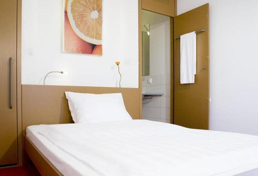 スタンダードルーム, Orange Wings Wiener Neustadt