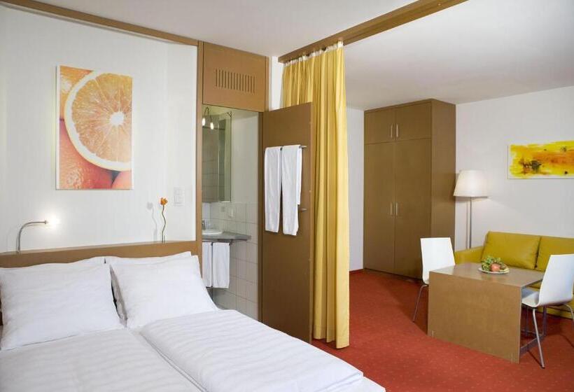 ファミリールーム, Orange Wings Wiener Neustadt