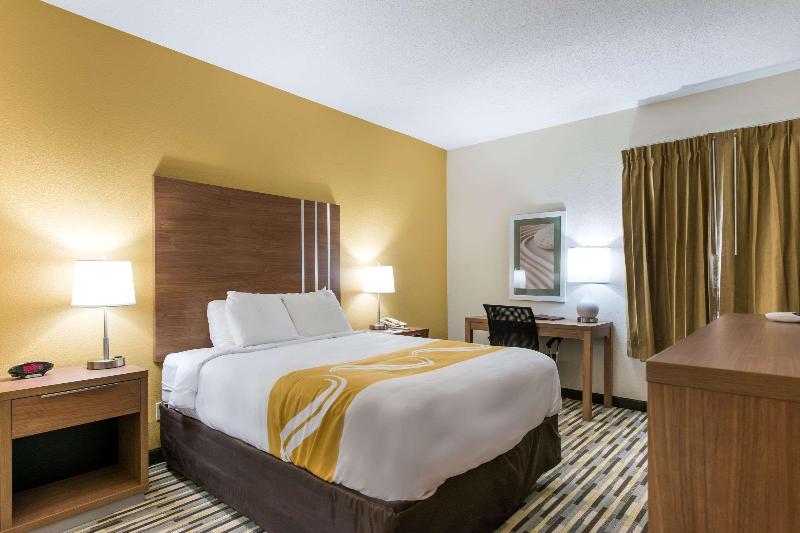 Номер Стандарт Вид на Бассейн, Pestana Tropico Ocean & City