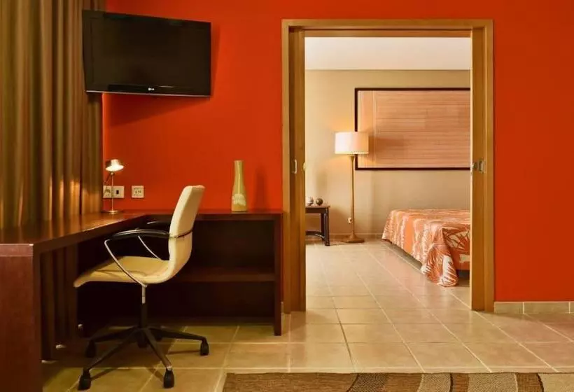 سوئیت کلاسیک, Pestana Tropico Ocean & City