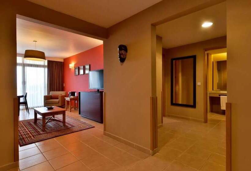 Люкс Классика, Pestana Tropico Ocean & City