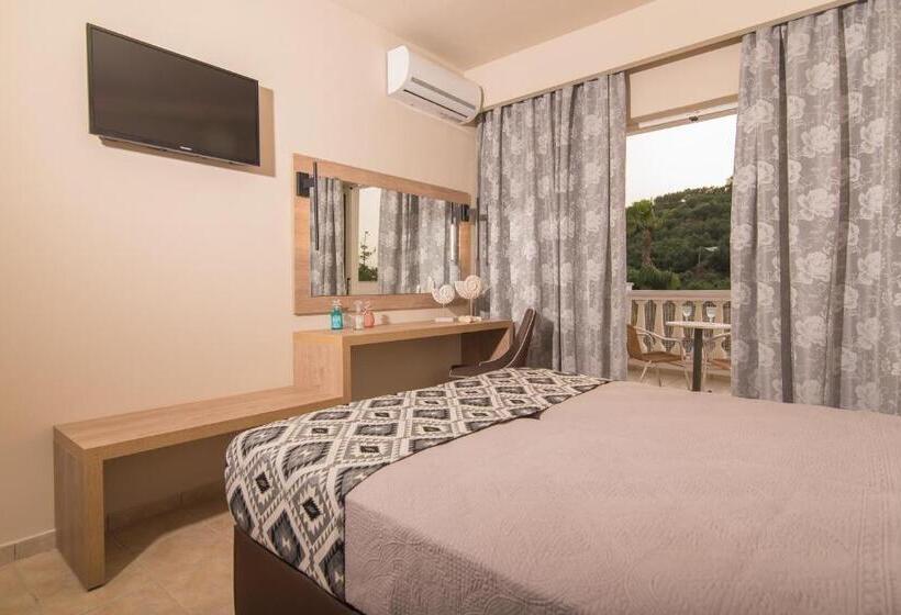 اتاق لوکس سه تخته, Petros