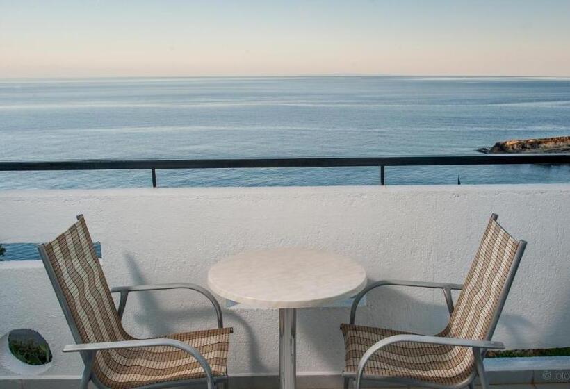 اتاق خانوادگی تودرتو, Porto Skala Hotel Village