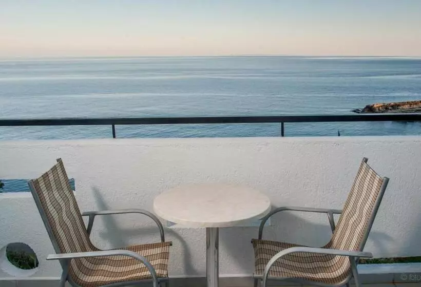 اتاق خانوادگی تودرتو, Porto Skala Hotel Village