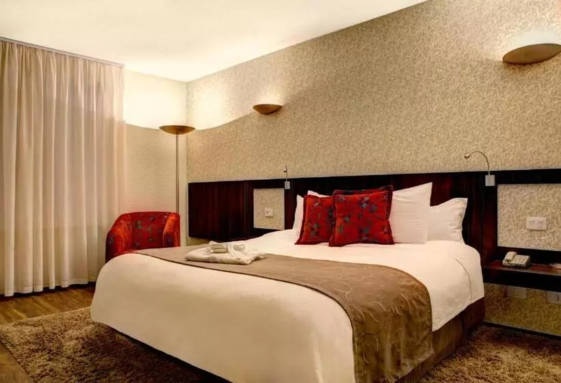 Bisneshuone, Quality Hotel Curitiba