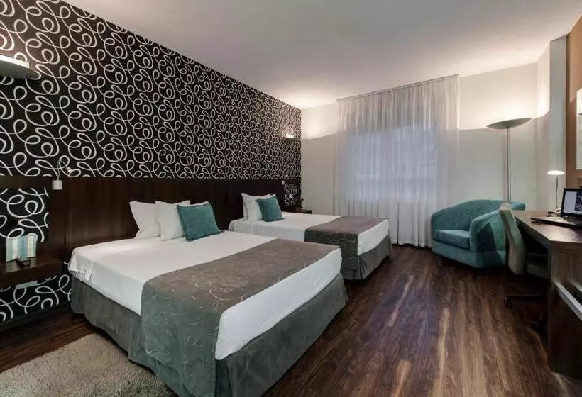 Superior-huone, Quality Hotel Curitiba