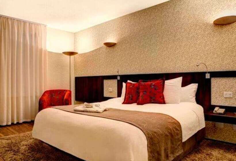 חדר ביזנס, Quality Hotel Curitiba