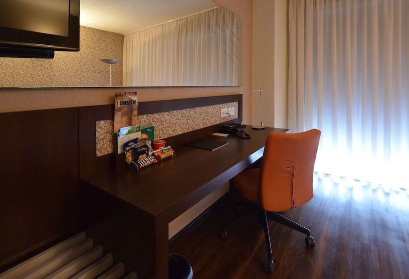 חדר דלוקס, Quality Hotel Curitiba