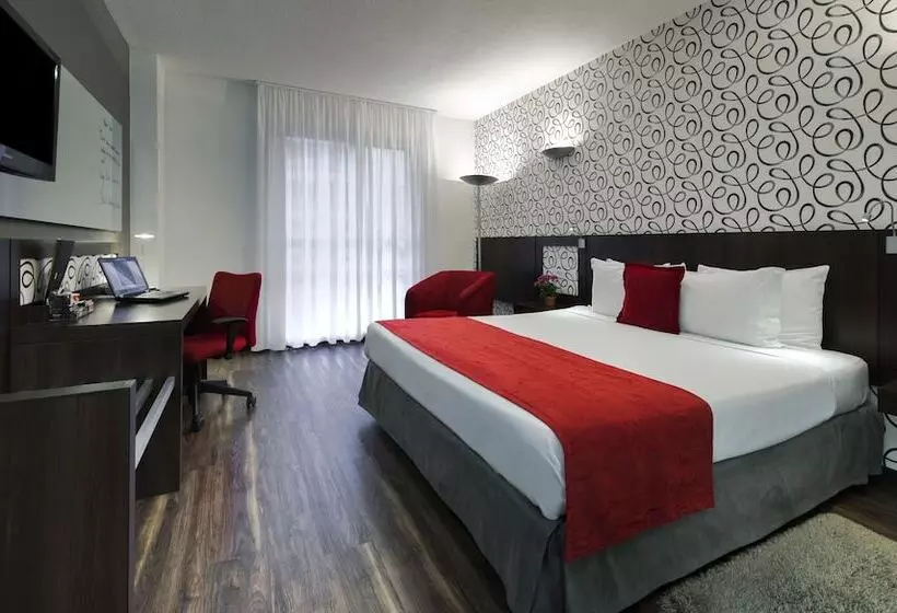 Superior-huone, Quality Hotel Curitiba