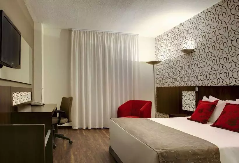 Superior-huone, Quality Hotel Curitiba