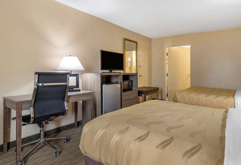 Номер Стандарт 2 Двуспальные Кровати, Quality Inn & Suites Hanes Mall