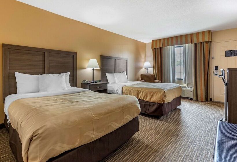 Люкс, Quality Inn & Suites Hanes Mall