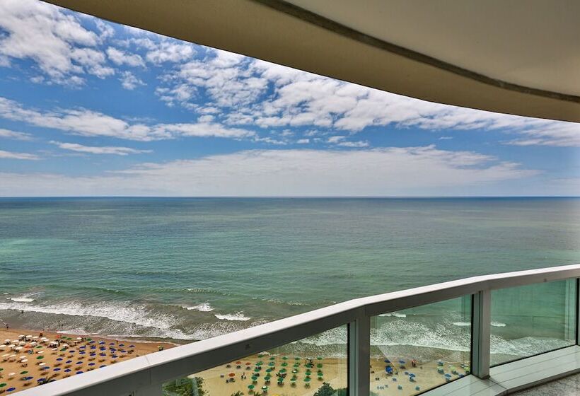 סוויטה דלוקס, Radisson Recife